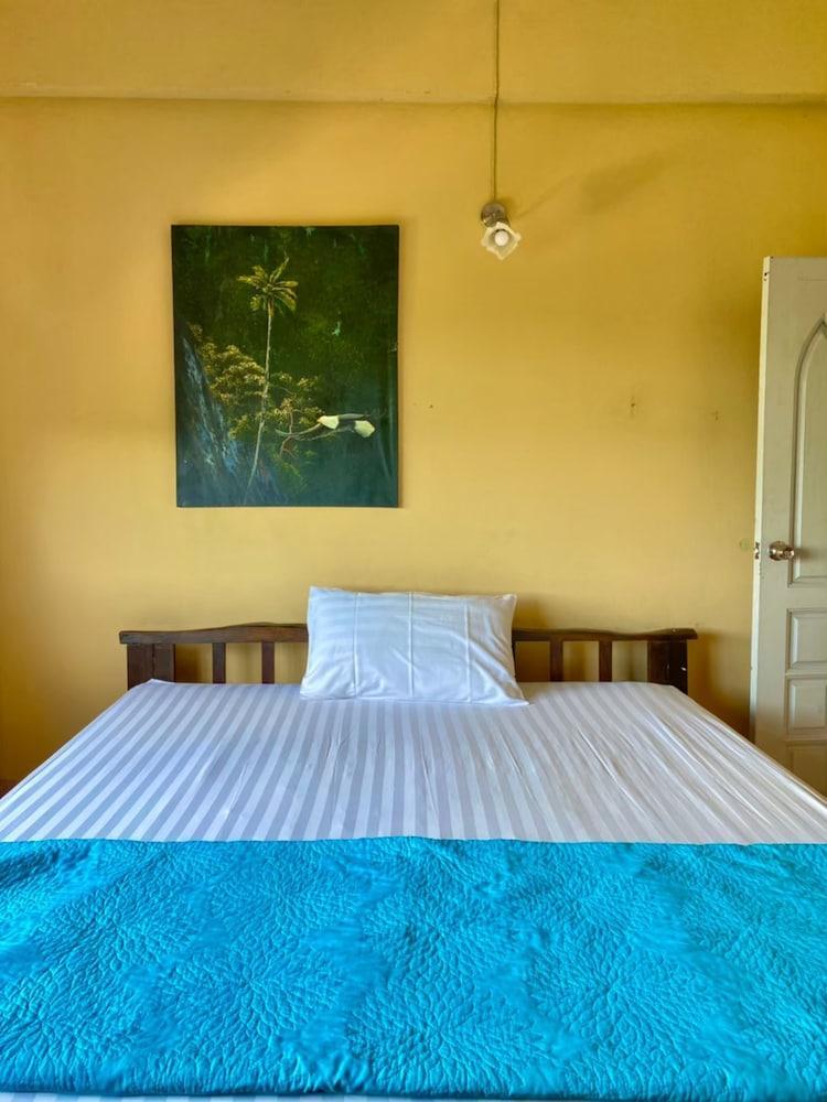 OYO 1055 No.7 Guesthouse Room Type - Economy Double Room (Fan)