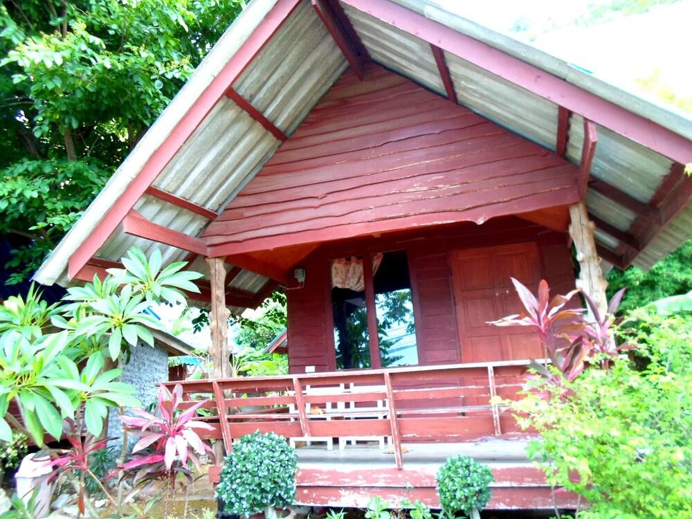 Bangrak Bungalow - Tap to explore photos