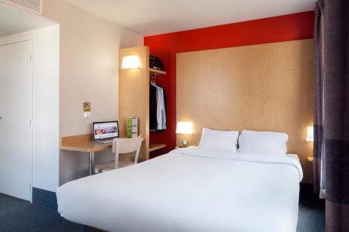 B&B HOTEL Orly Chevilly Marché International Room Type - Double Room - Disability Access
