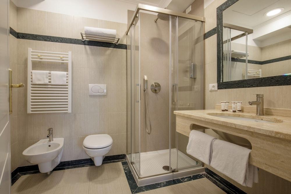 Arcom Palace Room Type - Classic Room, 1 Double Bed