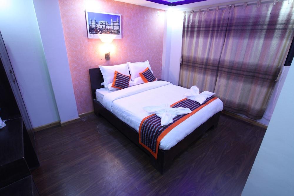 Kathmandu Homestay Room Type - Deluxe Double Room, 1 King Bed, Hill View