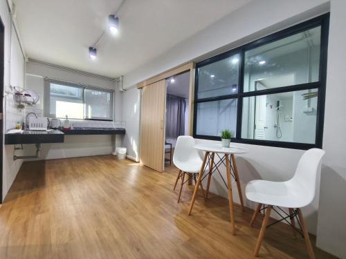 Hello House Room Type - One-Bedroom House