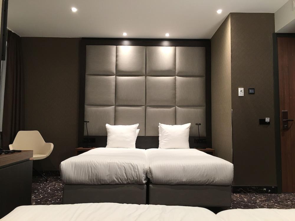Hotel Levell Room Type - Quadruple Room