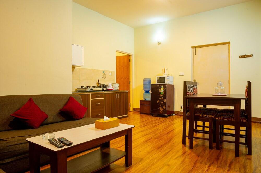 Atlas Serviced Apartment - Tap to explore photos
