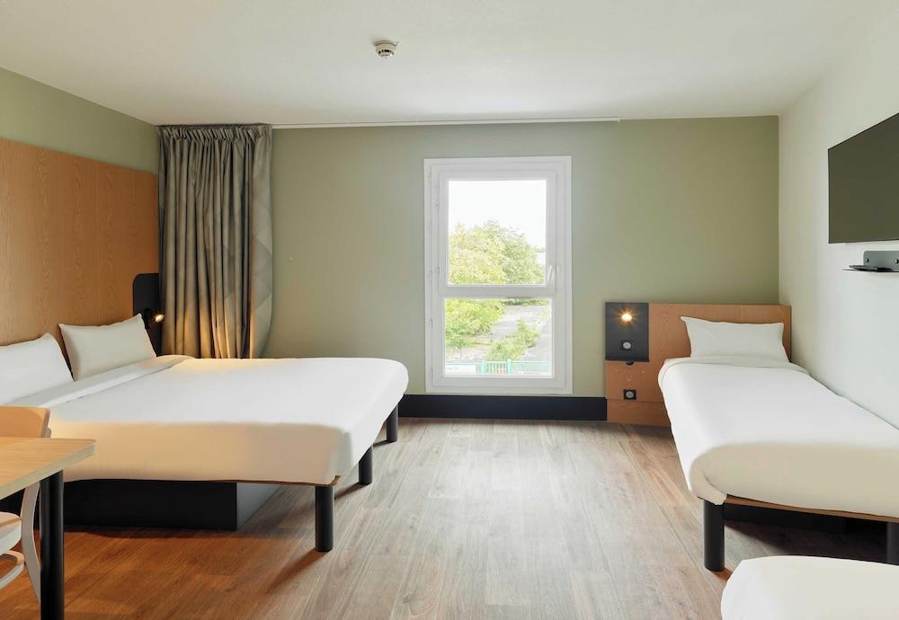 B&B HOTEL Paris Romainville Noisy-le-Sec Room Type - Quadruple Room, Non Smoking