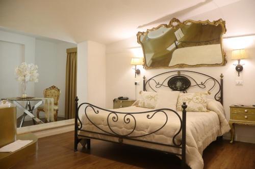 Hotel Al Castello Room Type - Deluxe Double Room Hotel Al Castello Room Type - Deluxe Double Room