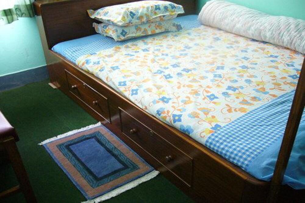 Sanu House Hostel & Homestay Room Type - Standard Double or Twin Room, 1 Bedroom
