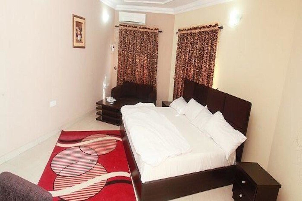 Carleton Hotel & Suites Room Type - Apartment, 3 Bedrooms (Carleton)