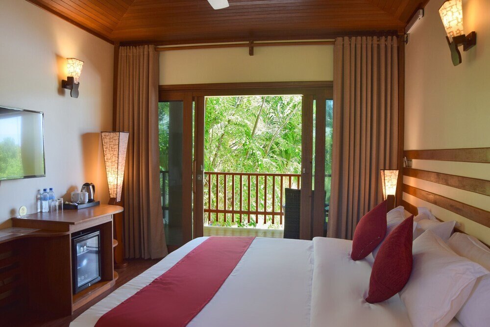 Araamu Hotels Maldives Room Type - Superior Double or Twin Room, Balcony, City View
