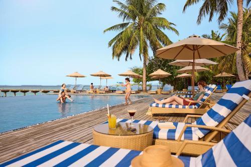 Robinson Noonu Maldives - Tap to explore photos