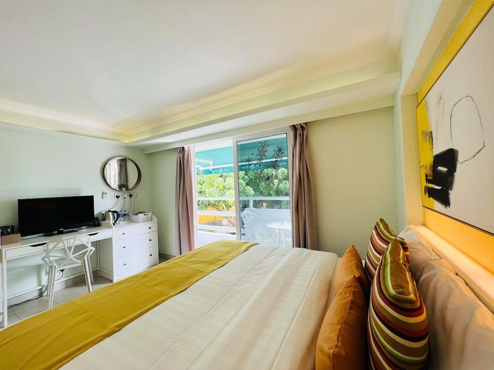 Bellagio Pets Friendly Resort Room Type - Sea View Balcony (Pet Allowed)