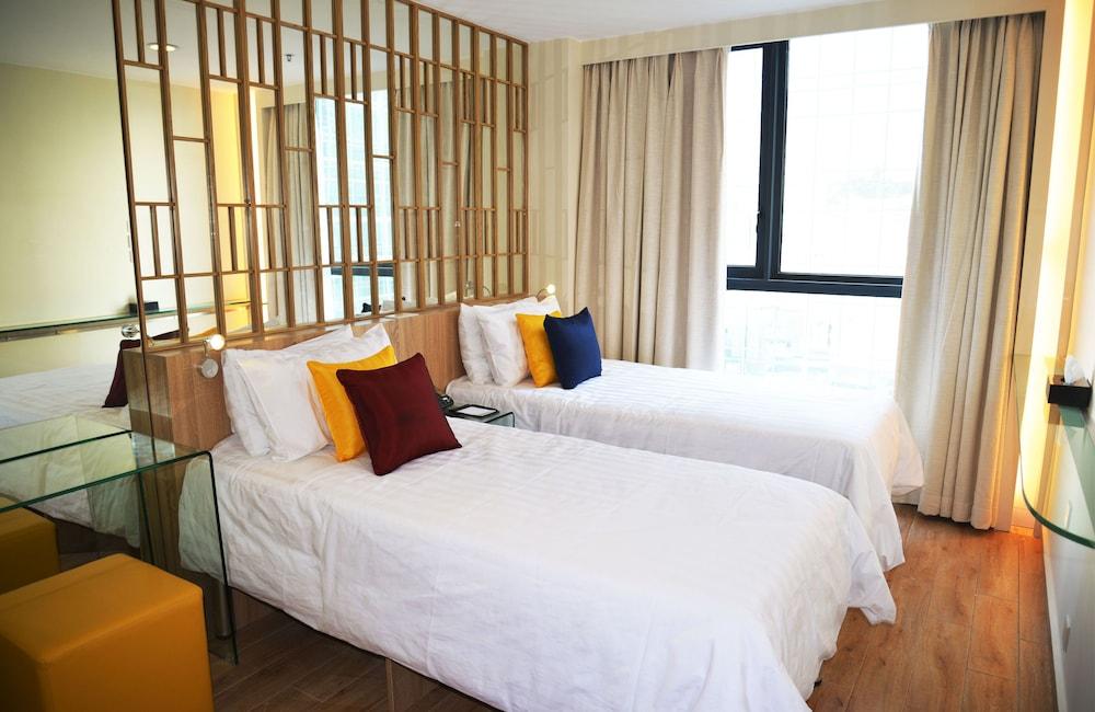 IW Hotel Room Type - Standard Twin Room
