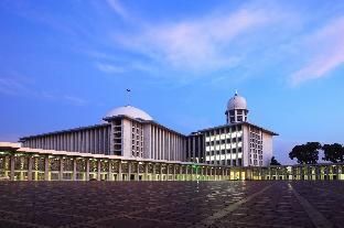 Eightin Hotel Sudirman Jakarta - Tap to explore photos