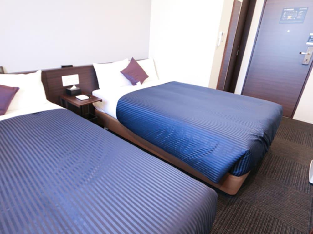HOTEL LiVEMAX Hachioji Ekimae - Tap to explore photos