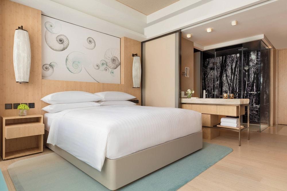 Hong Kong Ocean Park Marriott Hotel Room Type - Room, 1 King Bed