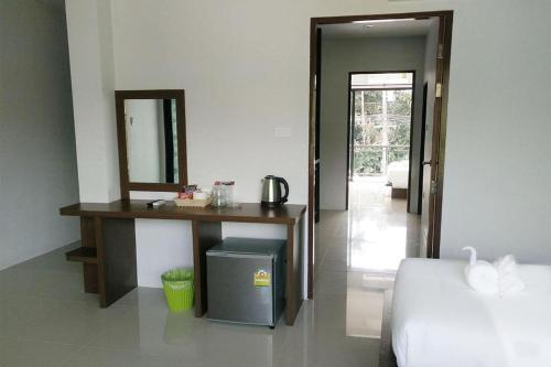 Friendly Hotel Krabi - Tap to explore photos