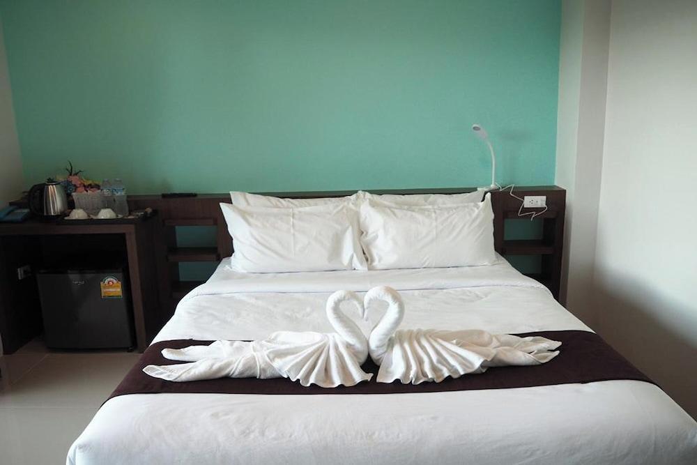 Friendly Hotel Krabi Room Type - Superior Triple Room