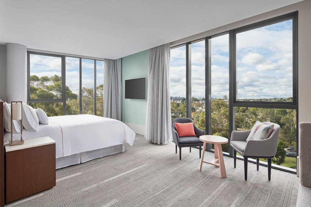Element Melbourne Richmond by Marriott Room Type - Room, 1 King Bed (View)