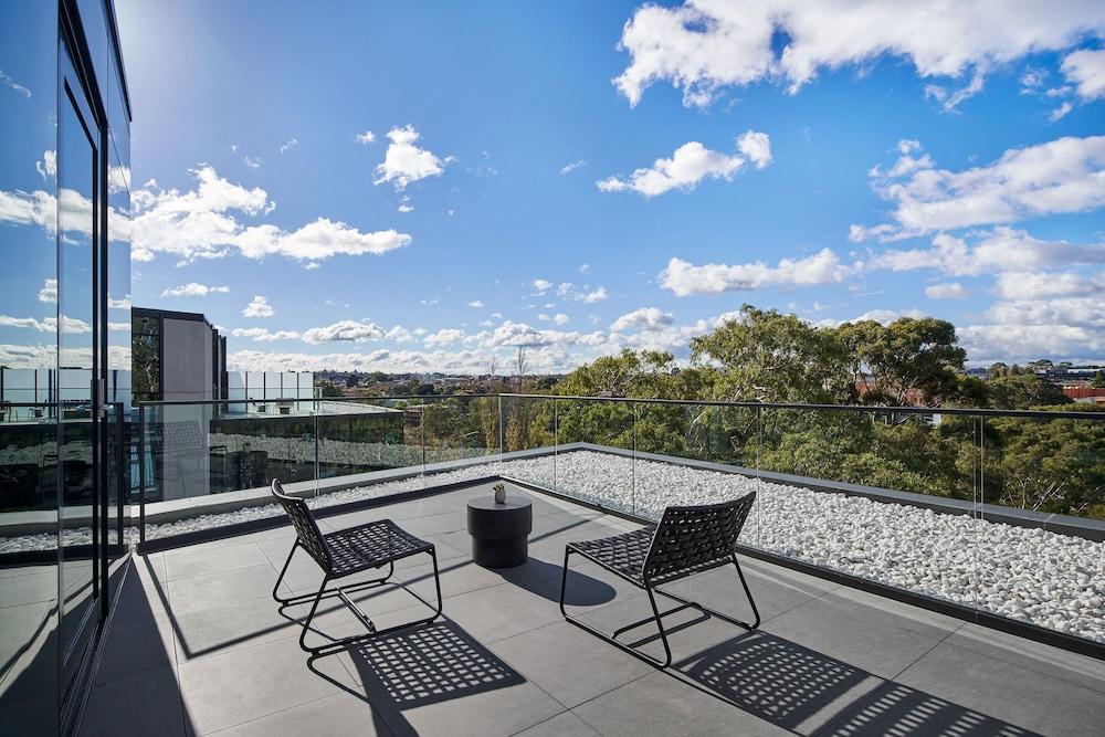 Element Melbourne Richmond by Marriott Room Type - Room, 1 King Bed, Non Smoking, Balcony (View)