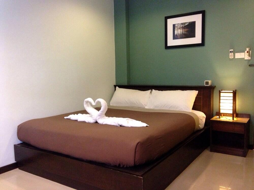 Bt Inn Patong Room Type - Superior Room