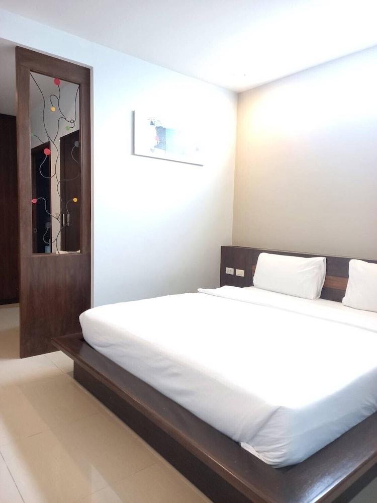 Benjamas Place Room Type - Deluxe Room, 1 Double Bed