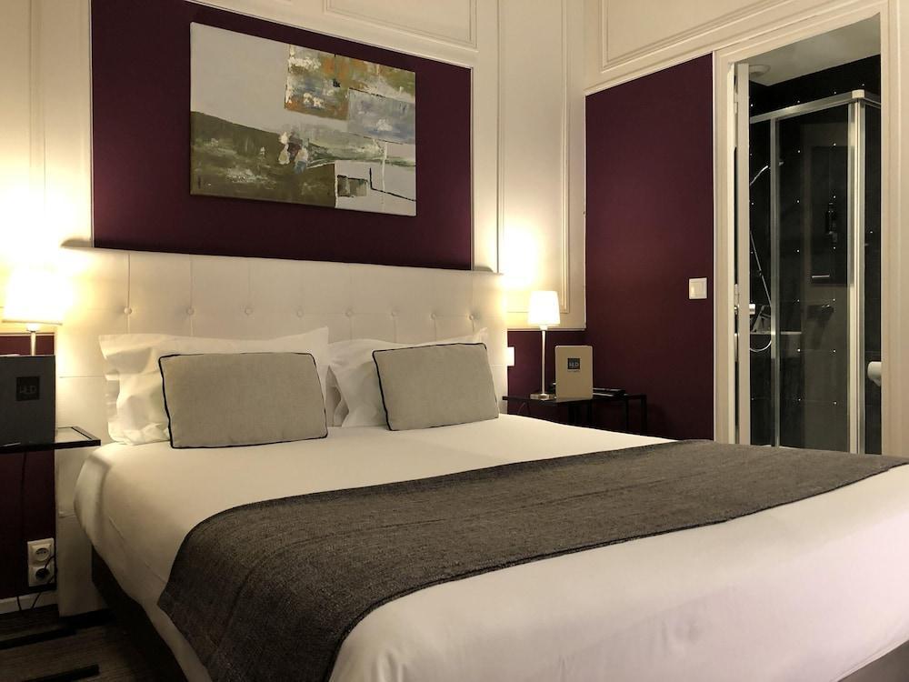 Hôtel le Dauphin Room Type - Classic Double or Twin Room