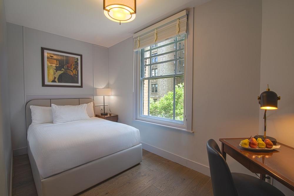 Hotel Belleclaire Room Type - Standard Room (1 Full Bed)