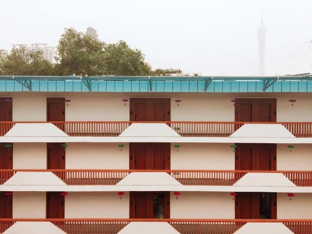 Zhu Ying Art Hotel - Tap to explore photos