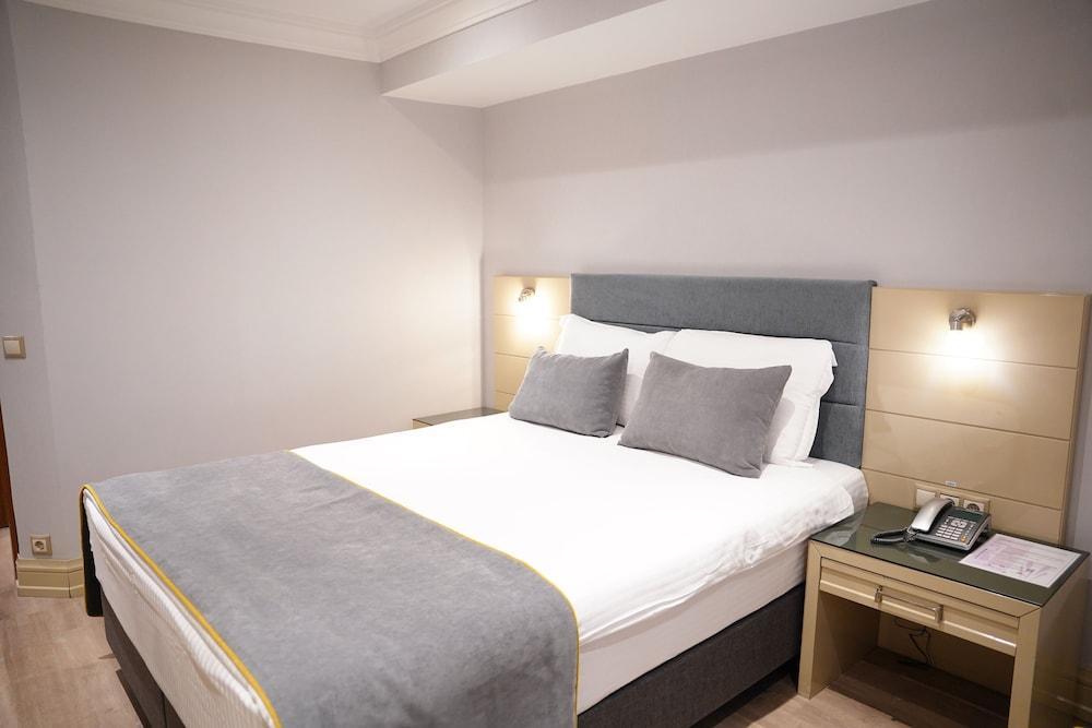 Amethyst Hotel Room Type - Standard Double or Twin Room, 1 Double or 2 Twin Beds