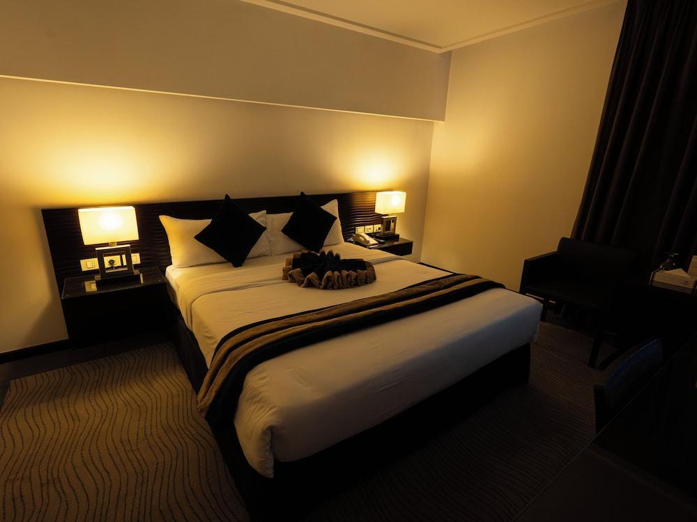 Amman Airport Hotel Room Type - Deluxe Suite