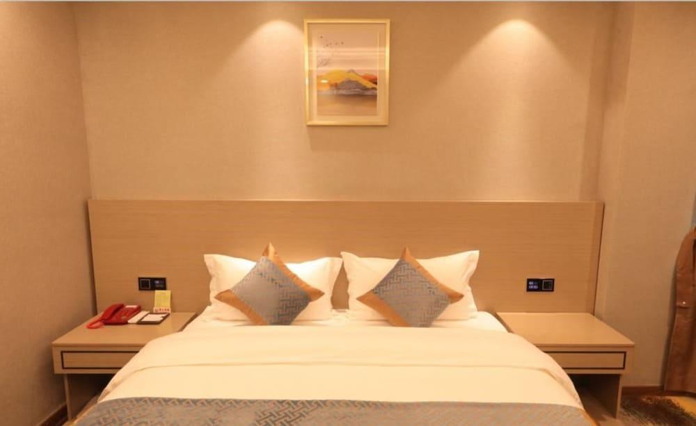 Five Rams City Hotel Room Type - Elite Double Room