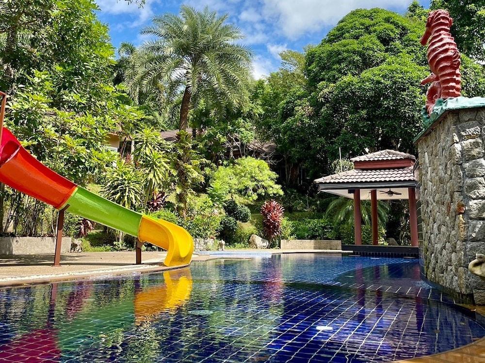 Thai Modern Resort & Spa - Tap to explore photos