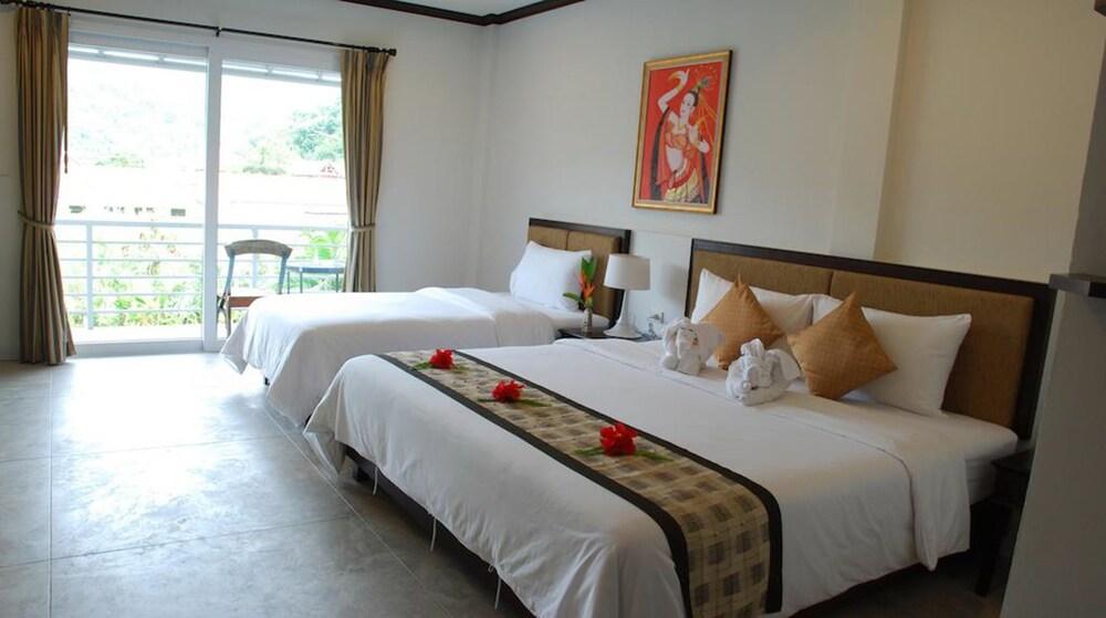 Phu-Kamala Room Type - Deluxe Triple