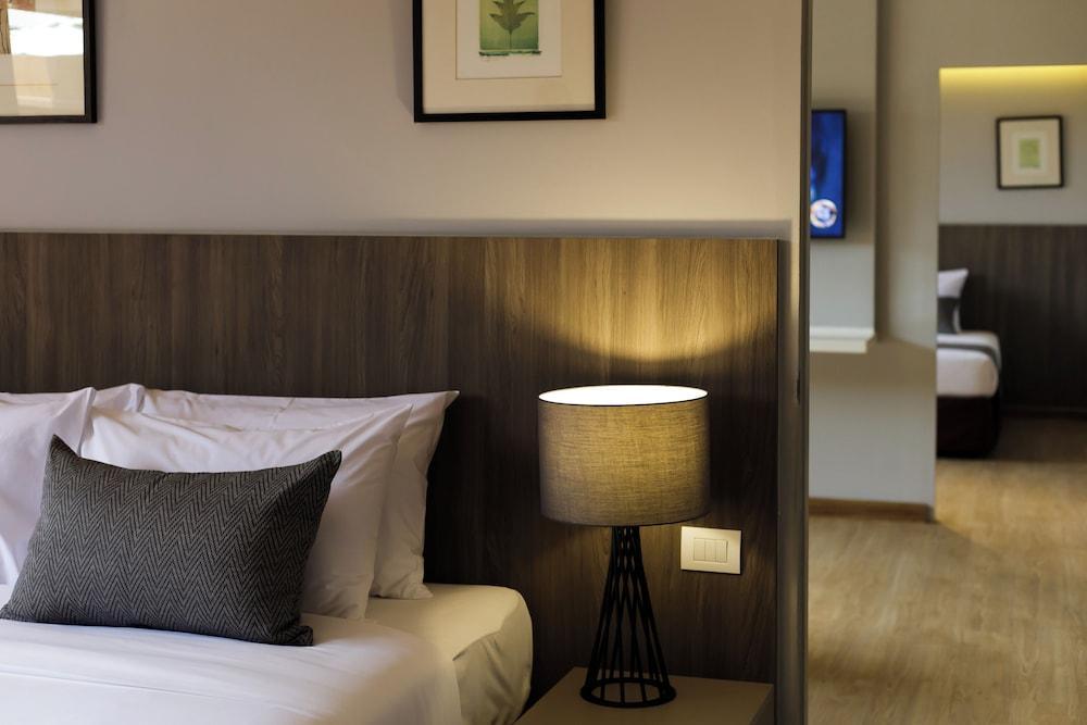 Jazzotel Bangkok Room Type - Deluxe Suite, 2 Bedrooms