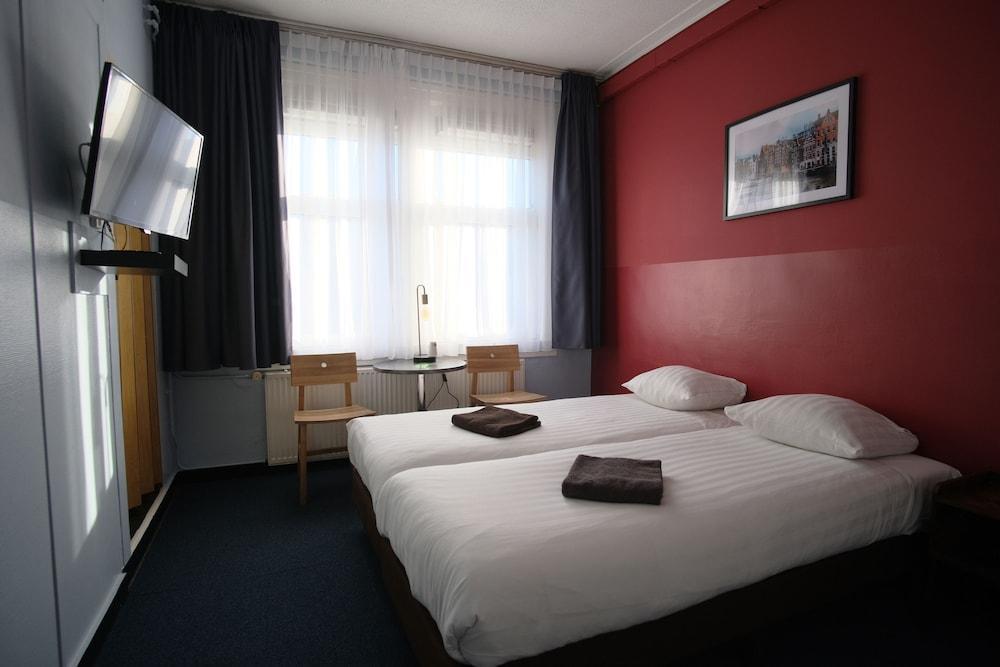 Hotel Abba Room Type - Twin Room, Private Bathroom