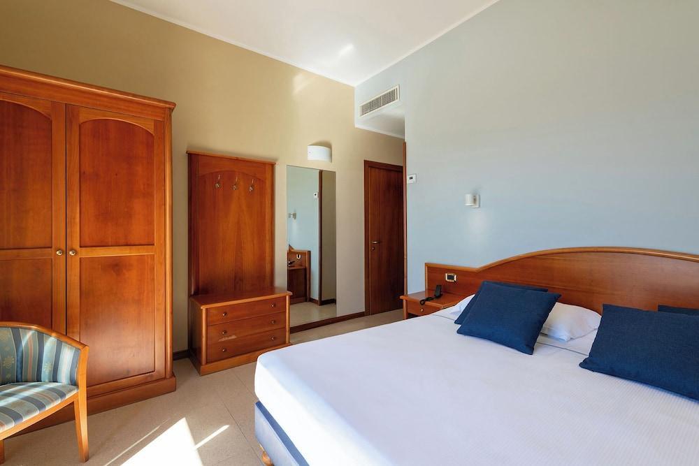 Astura Palace Hotel Room Type - Triple Room