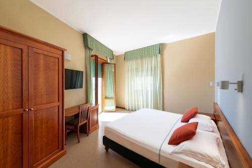 Astura Palace Hotel Room Type - Comfort Family Room (2 Adults + 2 Children) Astura Palace Hotel Room Type - Comfort Family Room (2 Adults + 2 Children)
