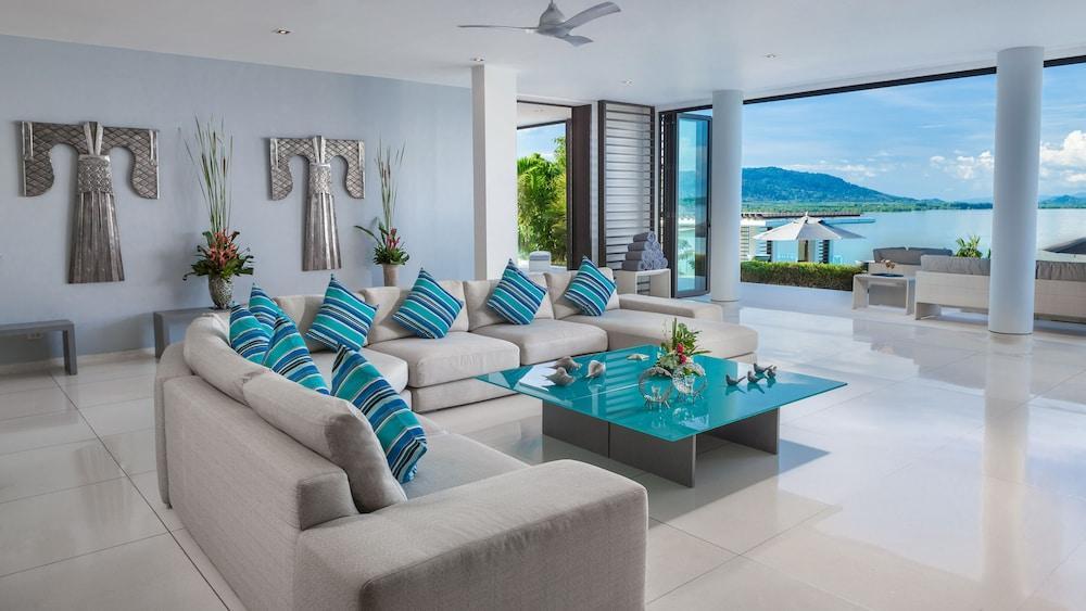 Villa Ocean's 11 - Tap to explore photos