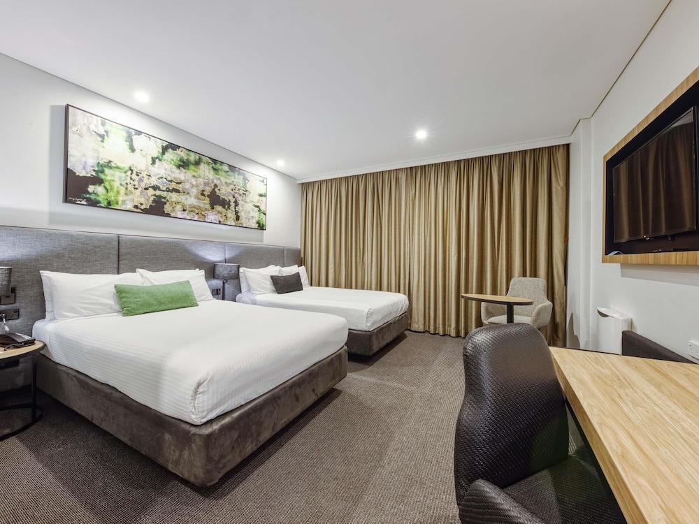Mercure Penrith Room Type - Superior Room, 2 Double Beds