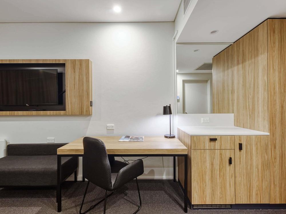 Mercure Penrith Room Type - Superior Room, 2 Double Beds