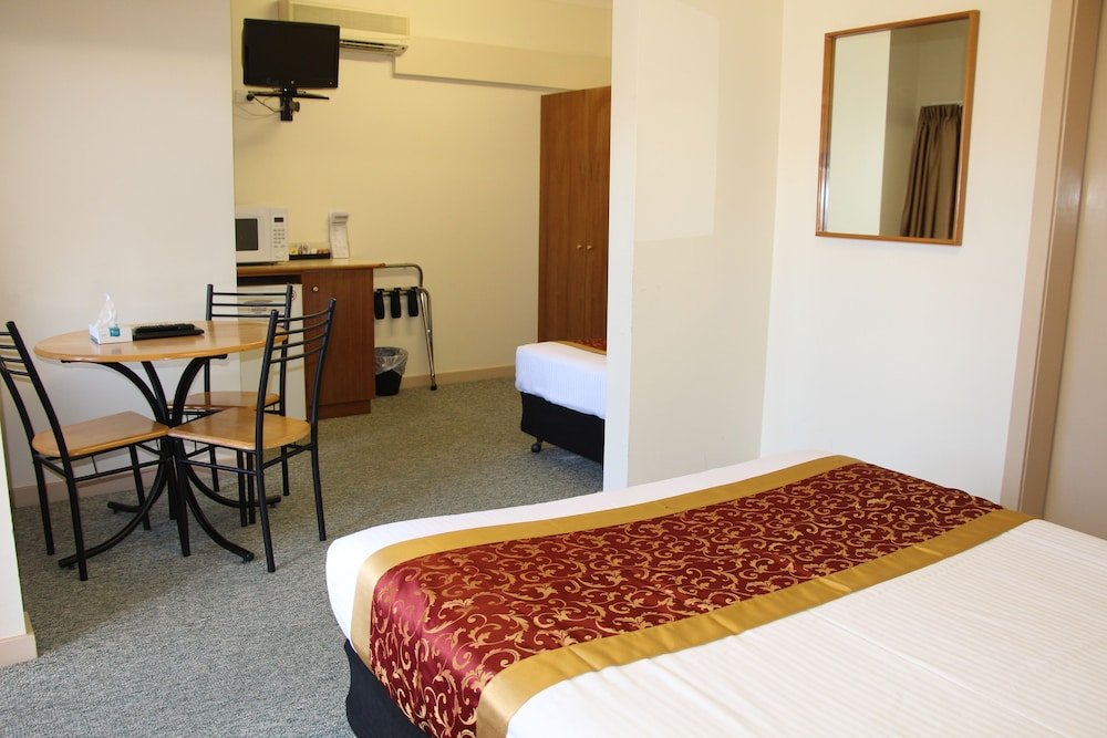 Pioneer Way Motel Room Type - Deluxe Twin