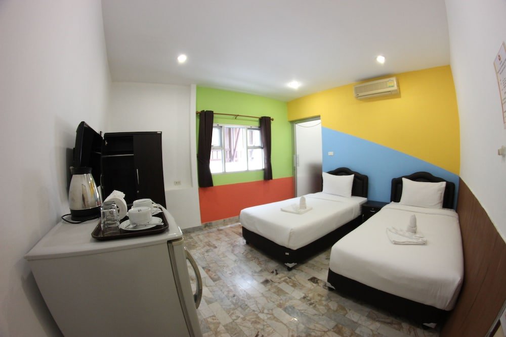 Tulip Inn Room Type - Twin Room