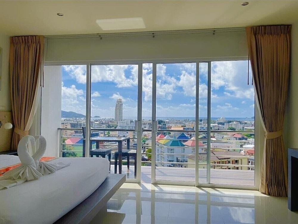 Ocean View Treasure Residence Room Type - Deluxe Room, 1 King Bed, Terrace, Ocean View