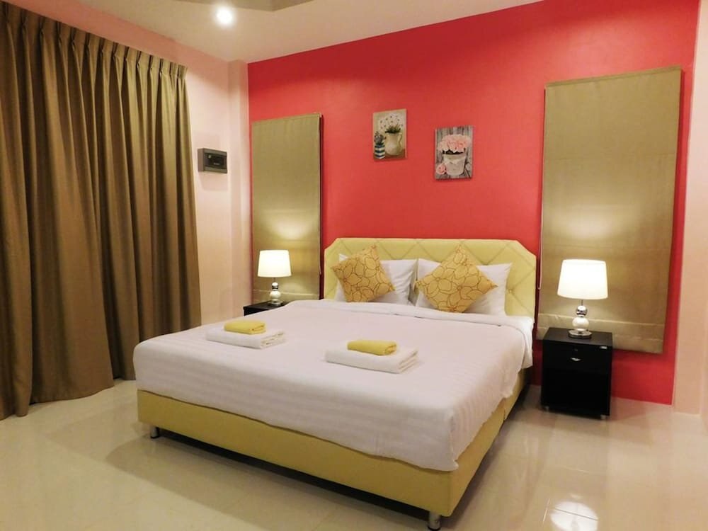 Phuket Sirinapha Resort - Tap to explore photos