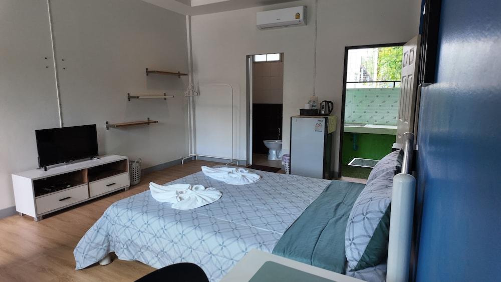 VII HOUSE RAWAI PHUKET Room Type - Deluxe Room