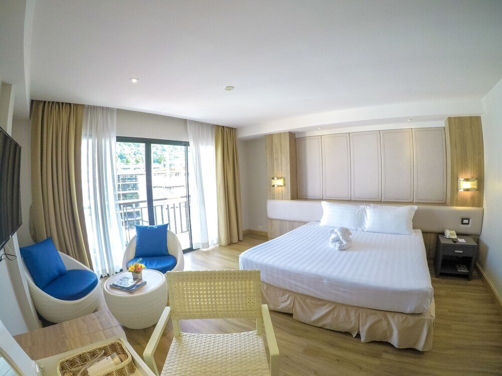 Hiran Residence Room Type - Deluxe Room, 1 Queen Bed, Partial Sea View Hiran Residence Room Type - Deluxe Room, 1 Queen Bed, Partial Sea View