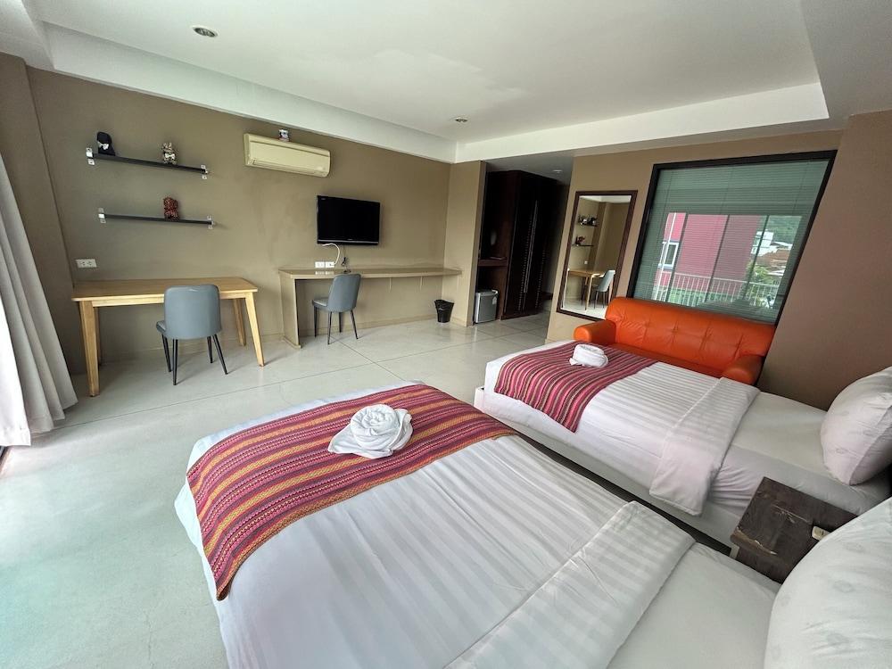 Coco Boutique Hotel Room Type - Deluxe Twin Room, Mountain View
