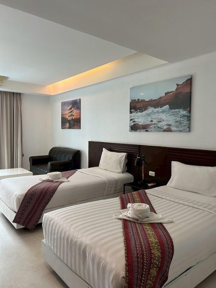 Coco Boutique Hotel Room Type - Deluxe Twin Room