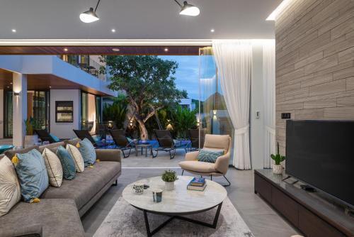 Inspire Villas Phuket - Tap to explore photos