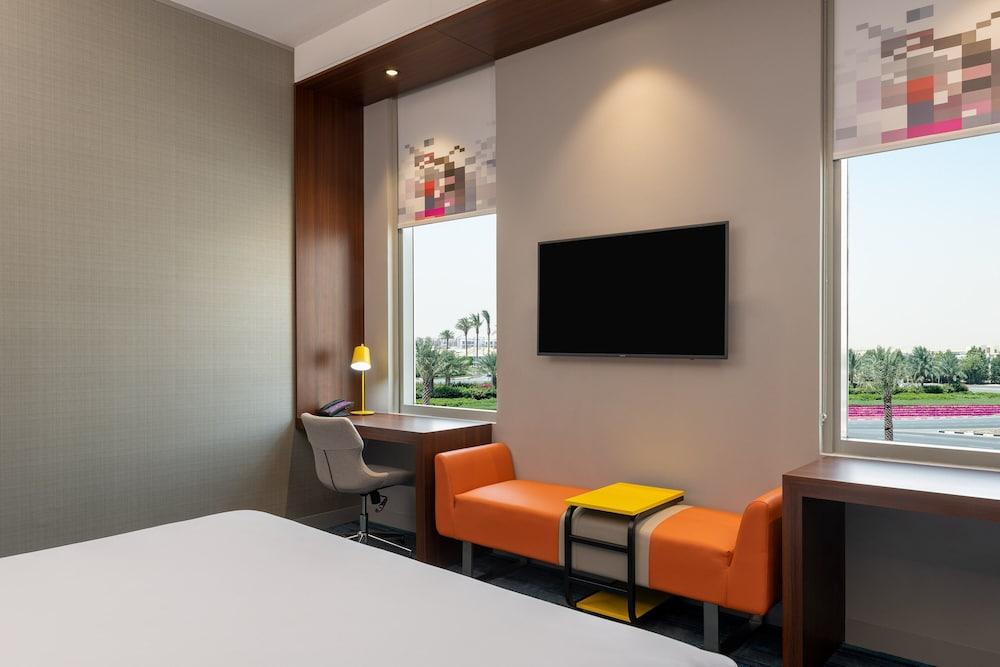 Aloft Dubai South by Marriott - Tap to explore photos